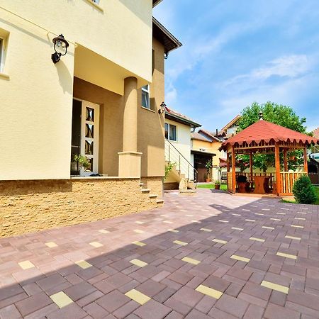 Hotel Casa Vio Haţeg Esterno foto
