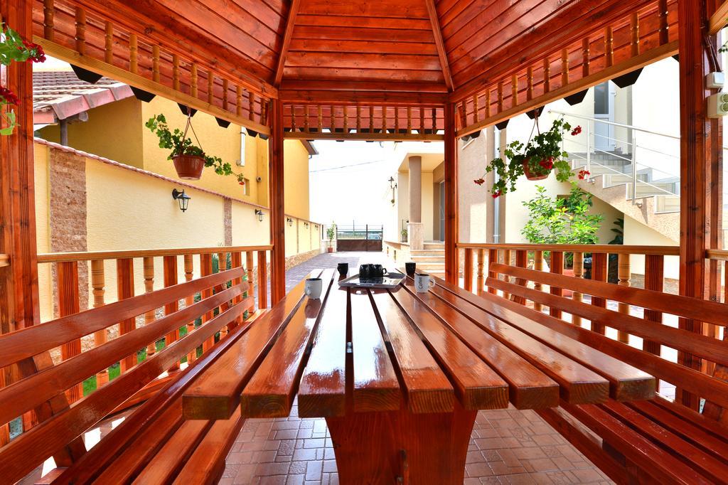 Hotel Casa Vio Haţeg Esterno foto